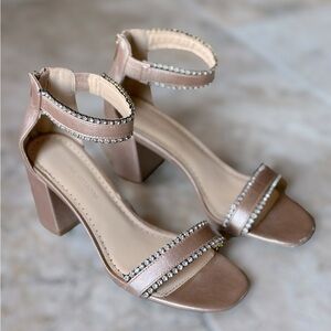 Adrienne Vittadini 8M ‘Gracy’ Rose Gold Open Toe Heel. Rhinestone Trimming.